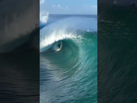 There are waves, and then there is Teahupo&#039;o. 📹: tucker.wooding